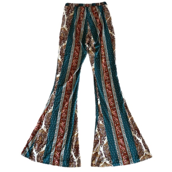EARTHBOUND Like New Boho Print Flare Leggings Size Small - Picture 4 of 5